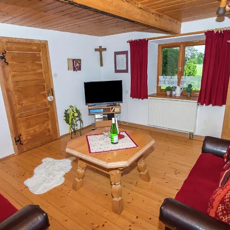 A Very Spacious 4 Person Holiday Near The Chiemsee * Übersee