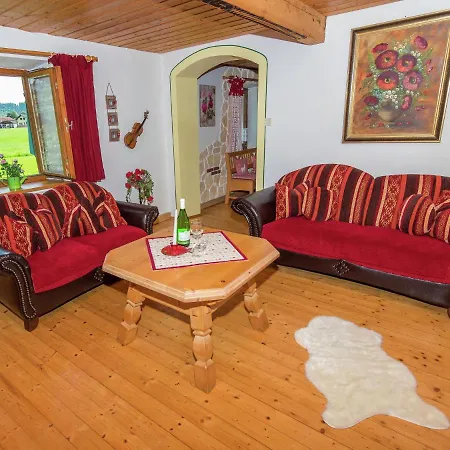 דירה A Very Spacious 4 Person Holiday Near The Chiemsee *