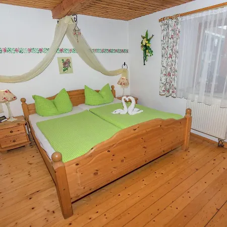 דירה A Very Spacious 4 Person Holiday Near The Chiemsee Übersee