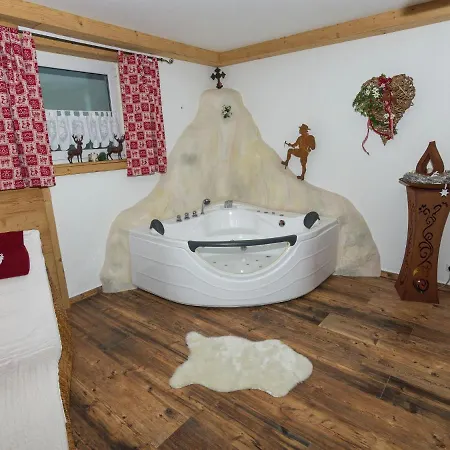 A Very Spacious 4 Person Holiday Near The Chiemsee * Übersee