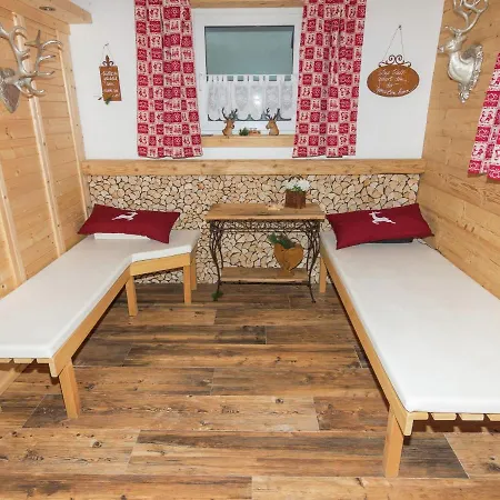 דירה A Very Spacious 4 Person Holiday Near The Chiemsee *